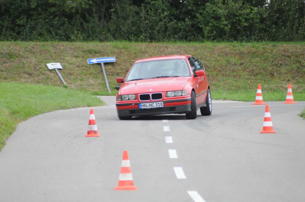 Nico Chelminiacki in seinem BMW 318ti Compact